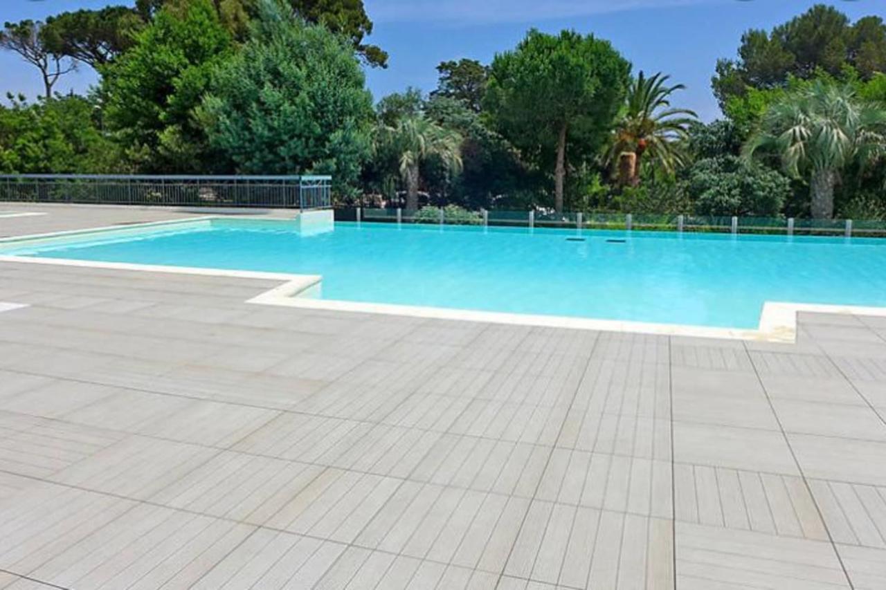 Apartment Standing - T2 Terrace With Pool Frejus